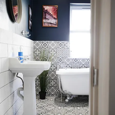Sandbed House - Sleeps 4 To 6