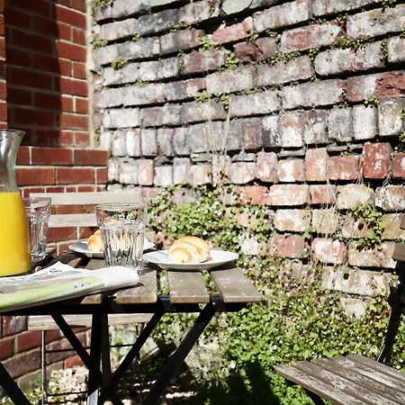 Sandbed House - Sleeps 4 To 6 *